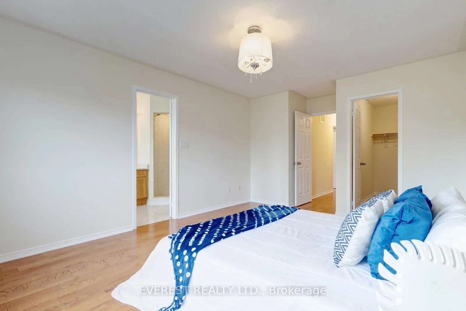 5172 Nestling Grove