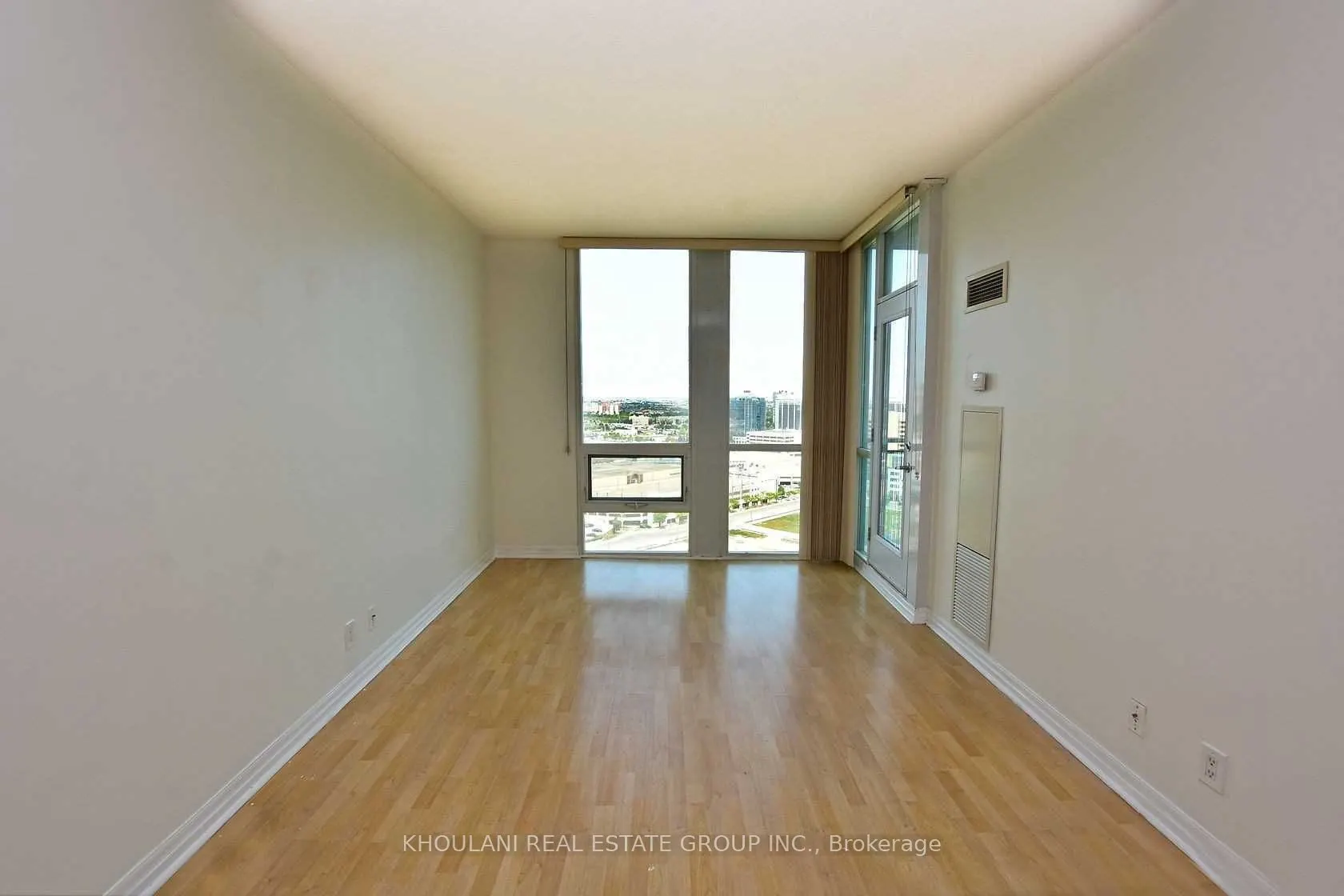 220 Burnhamthorpe Road #2201