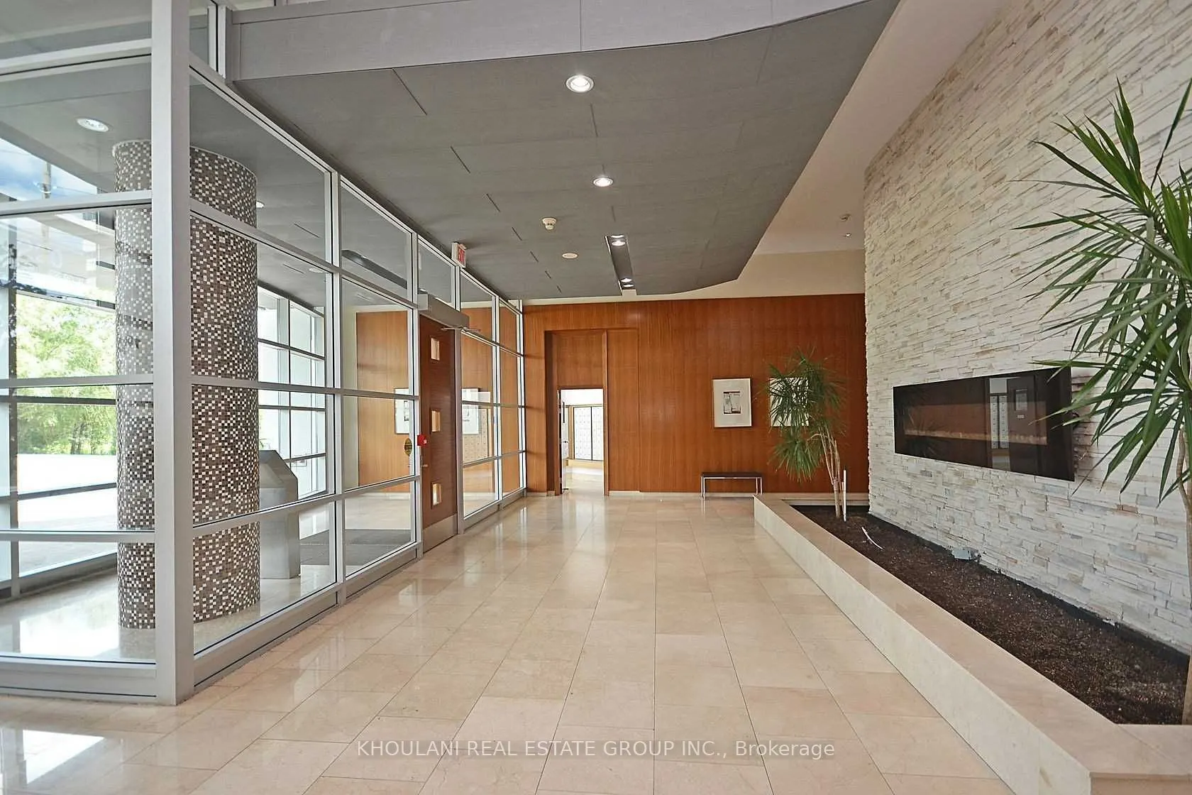 220 Burnhamthorpe Road #2201
