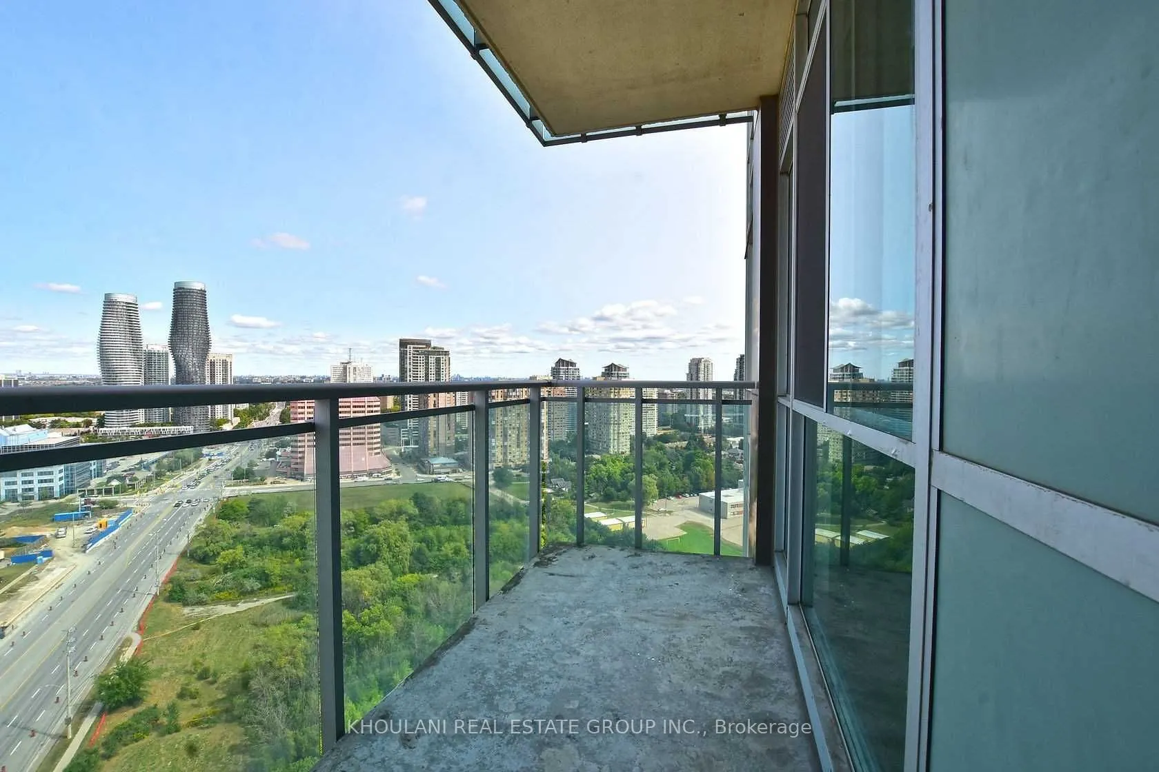 220 Burnhamthorpe Road #2201