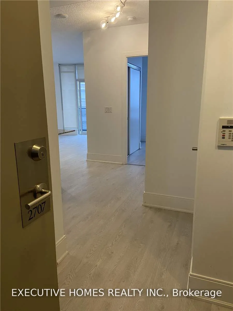 330 Burnhamthorpe Road #2707