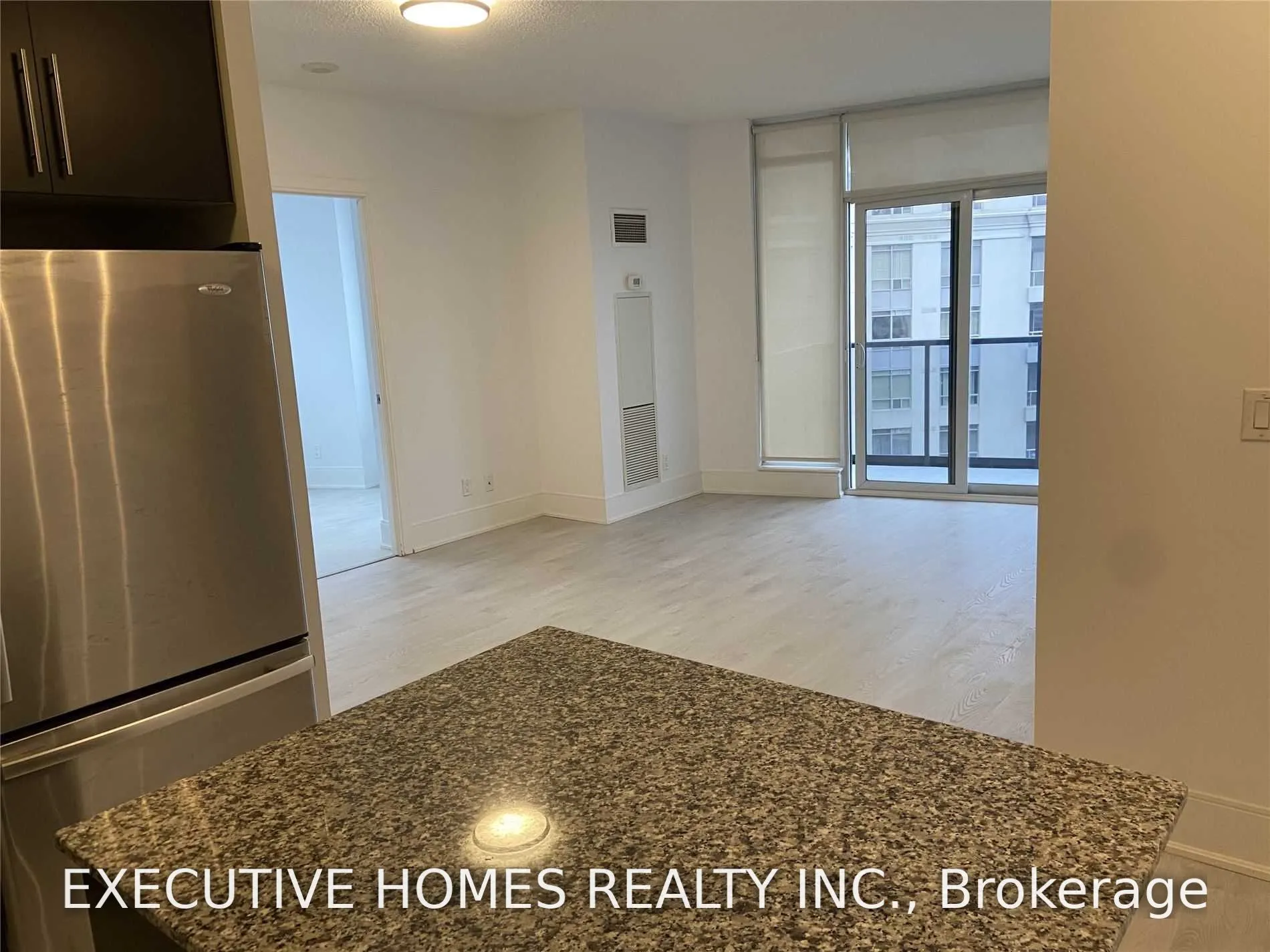 330 Burnhamthorpe Road #2707