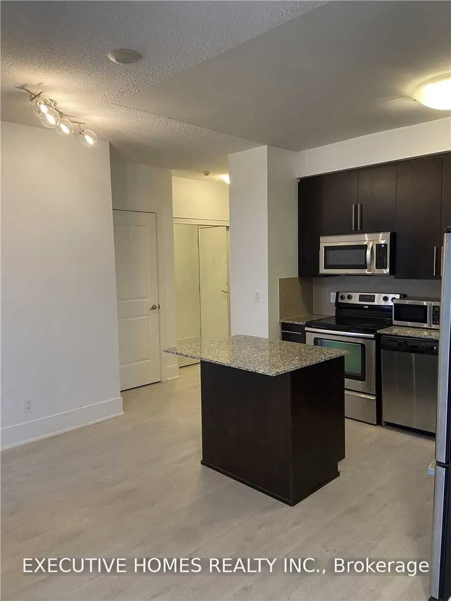 330 Burnhamthorpe Road #2707