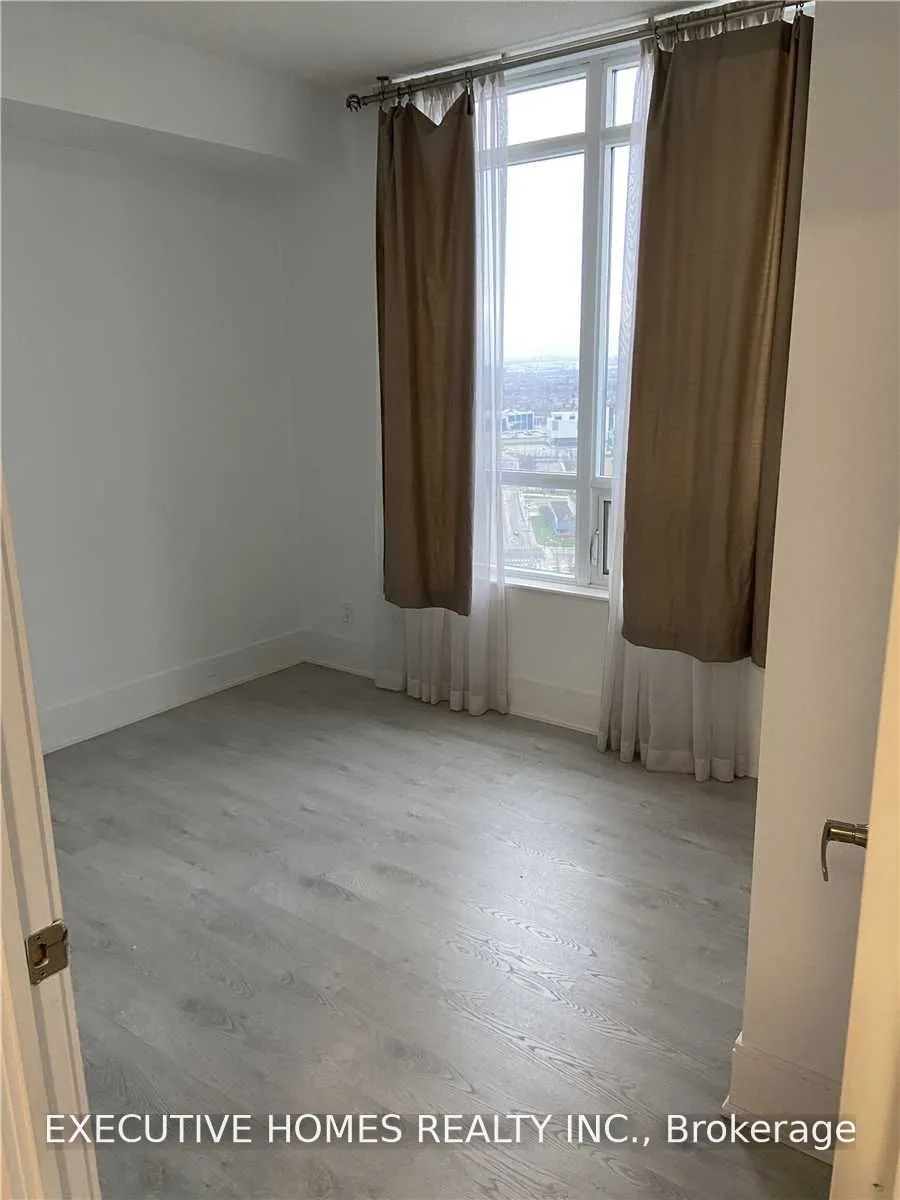 330 Burnhamthorpe Road #2707