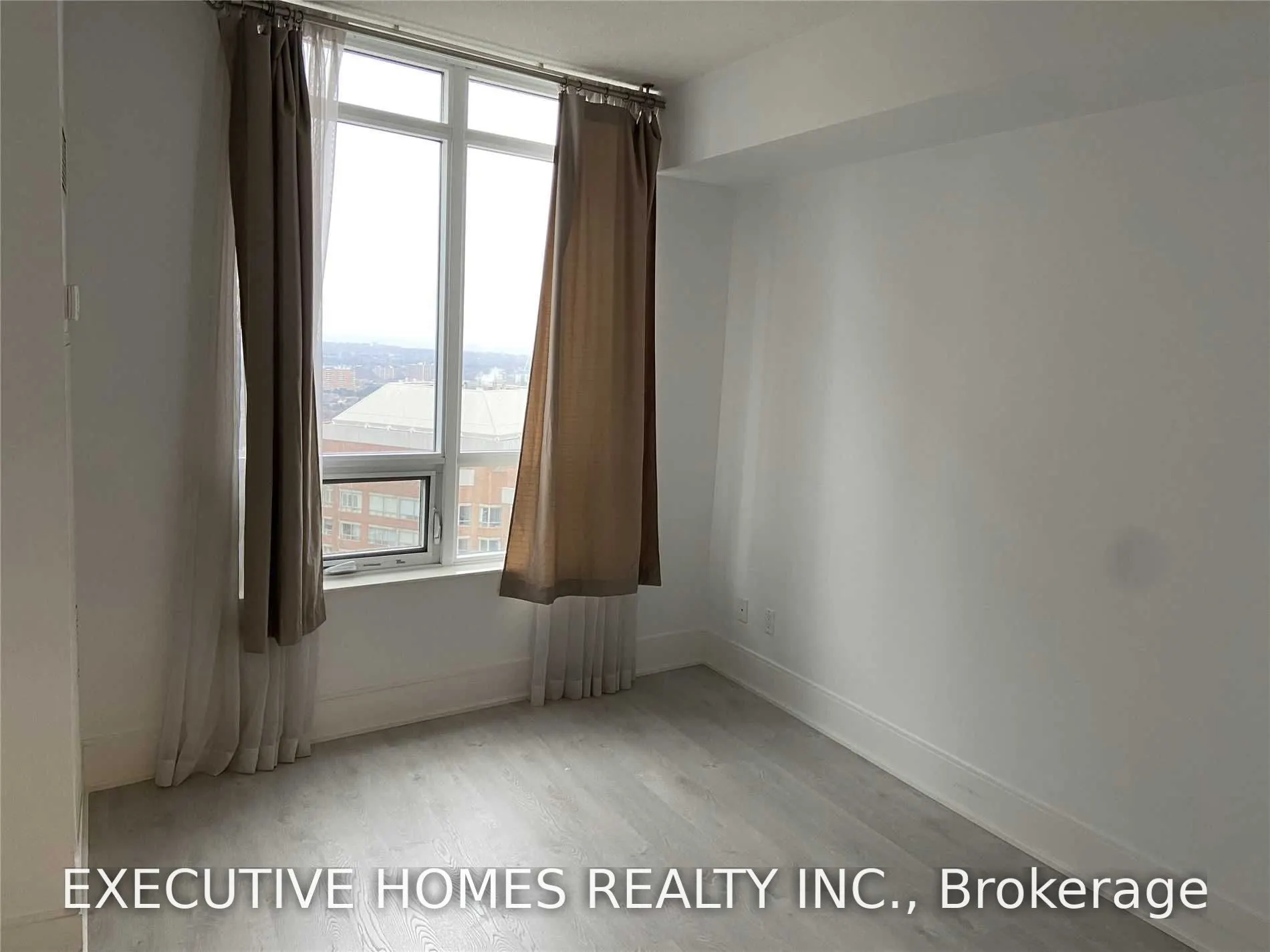 330 Burnhamthorpe Road #2707