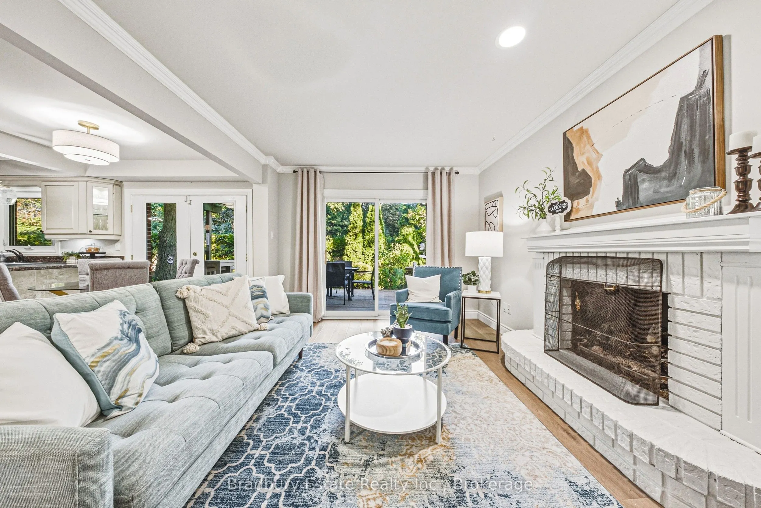 1106 HUNTLEY Court