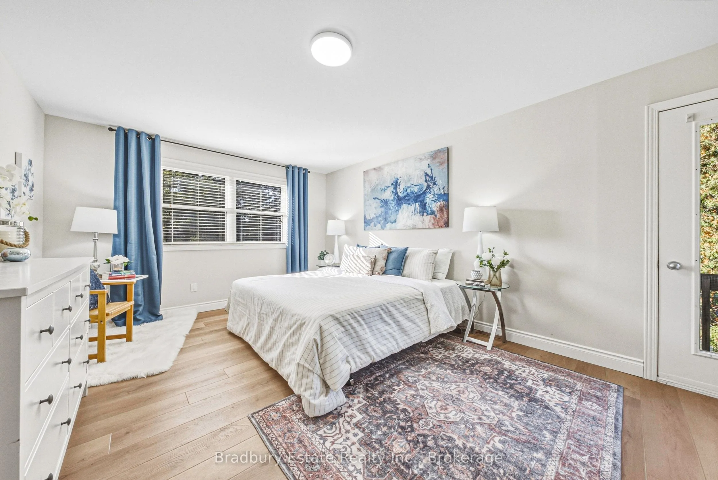1106 HUNTLEY Court