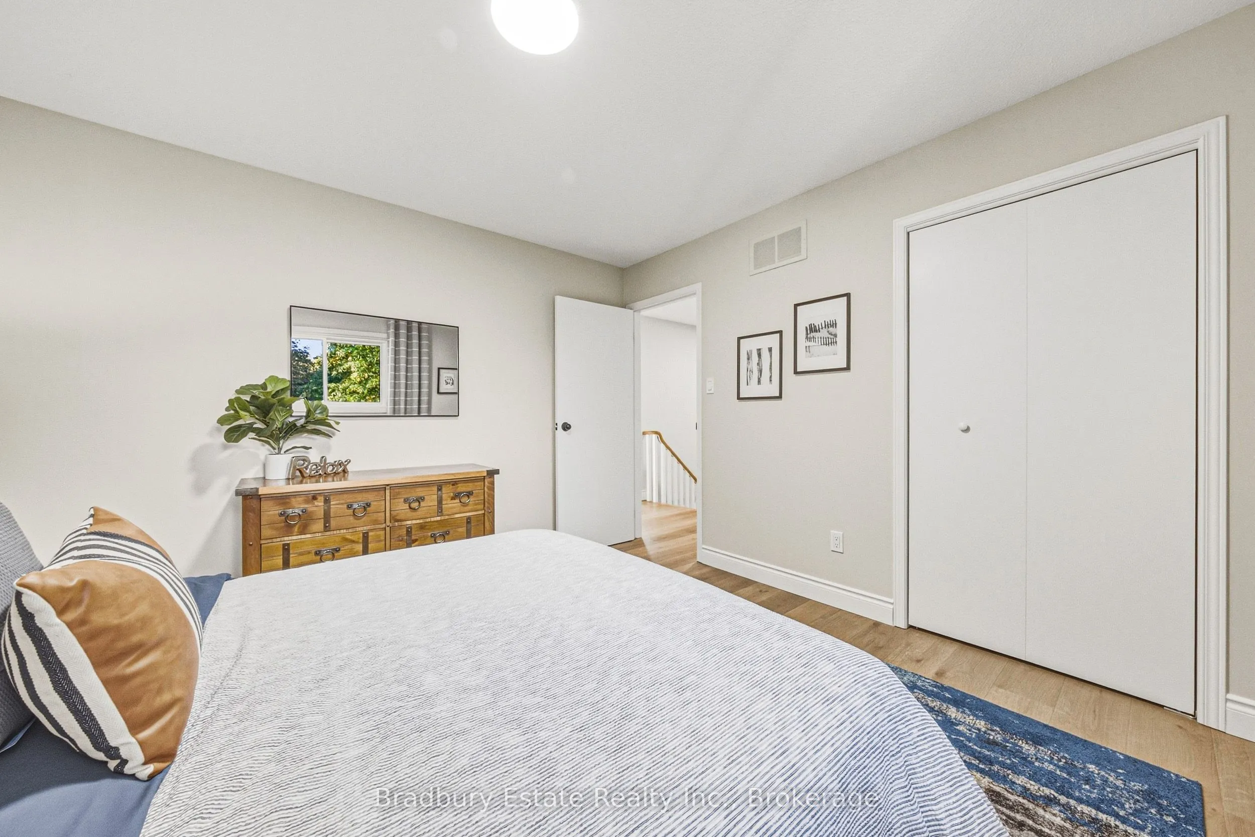 1106 HUNTLEY Court