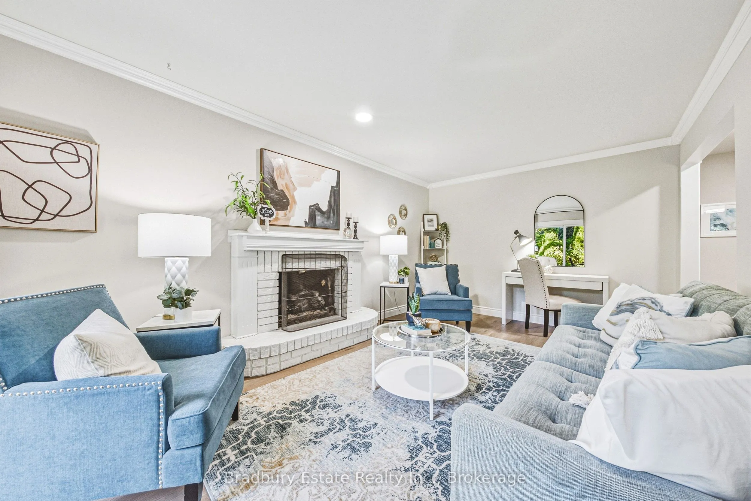 1106 HUNTLEY Court