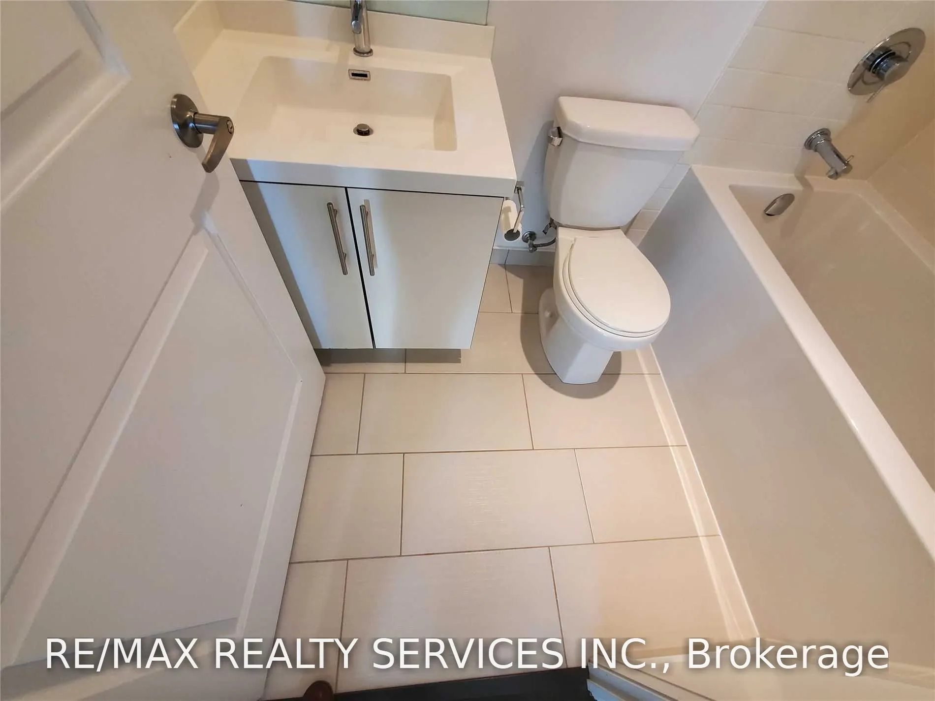 65 Speers Road #1701