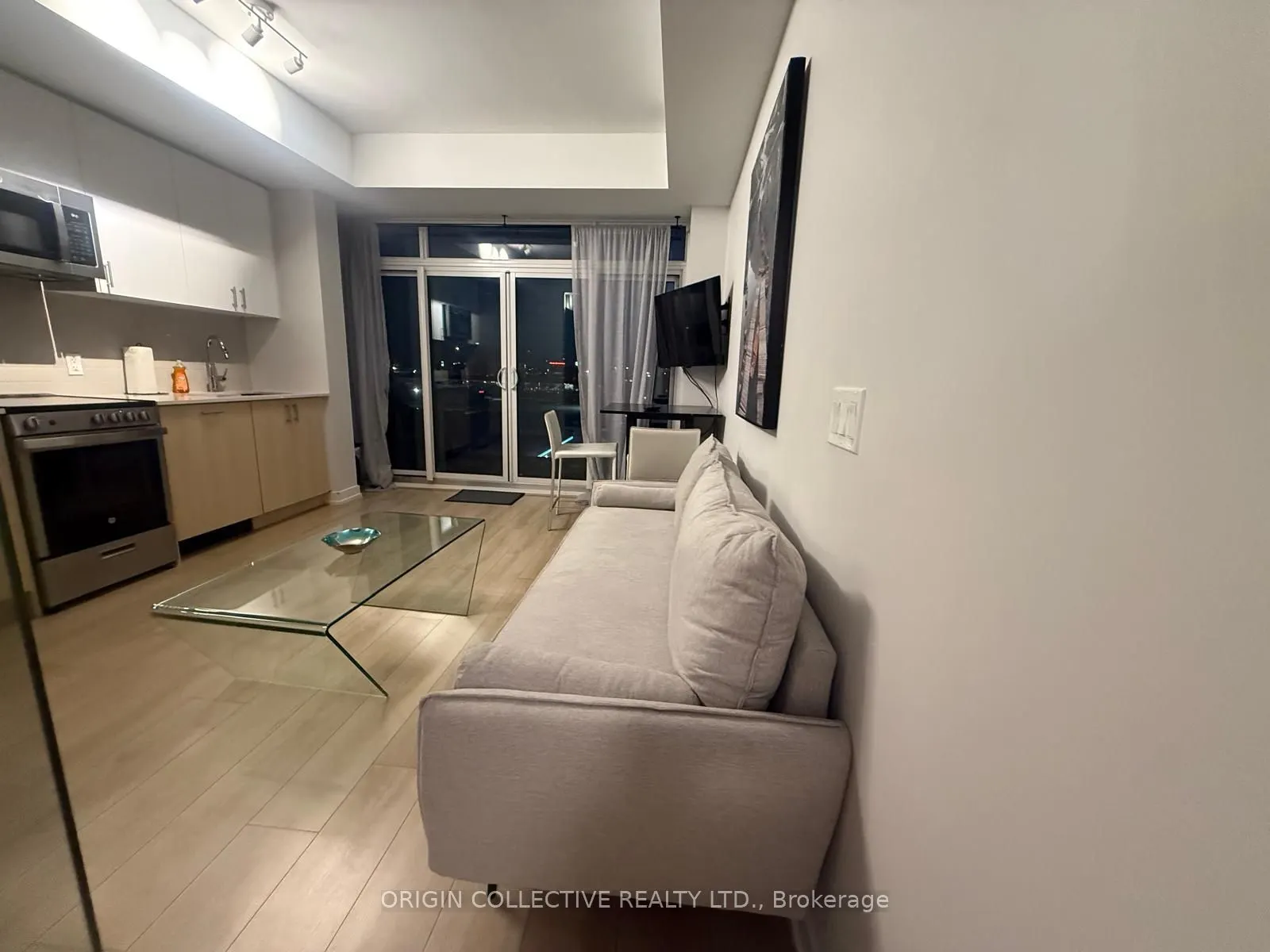1195 The Queensway St (Unfurnished) #516