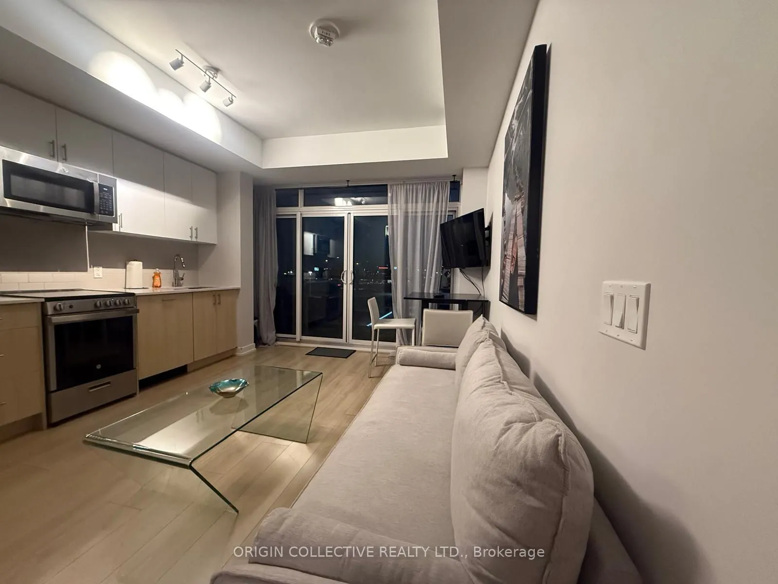 1195 The Queensway St (Unfurnished) #516