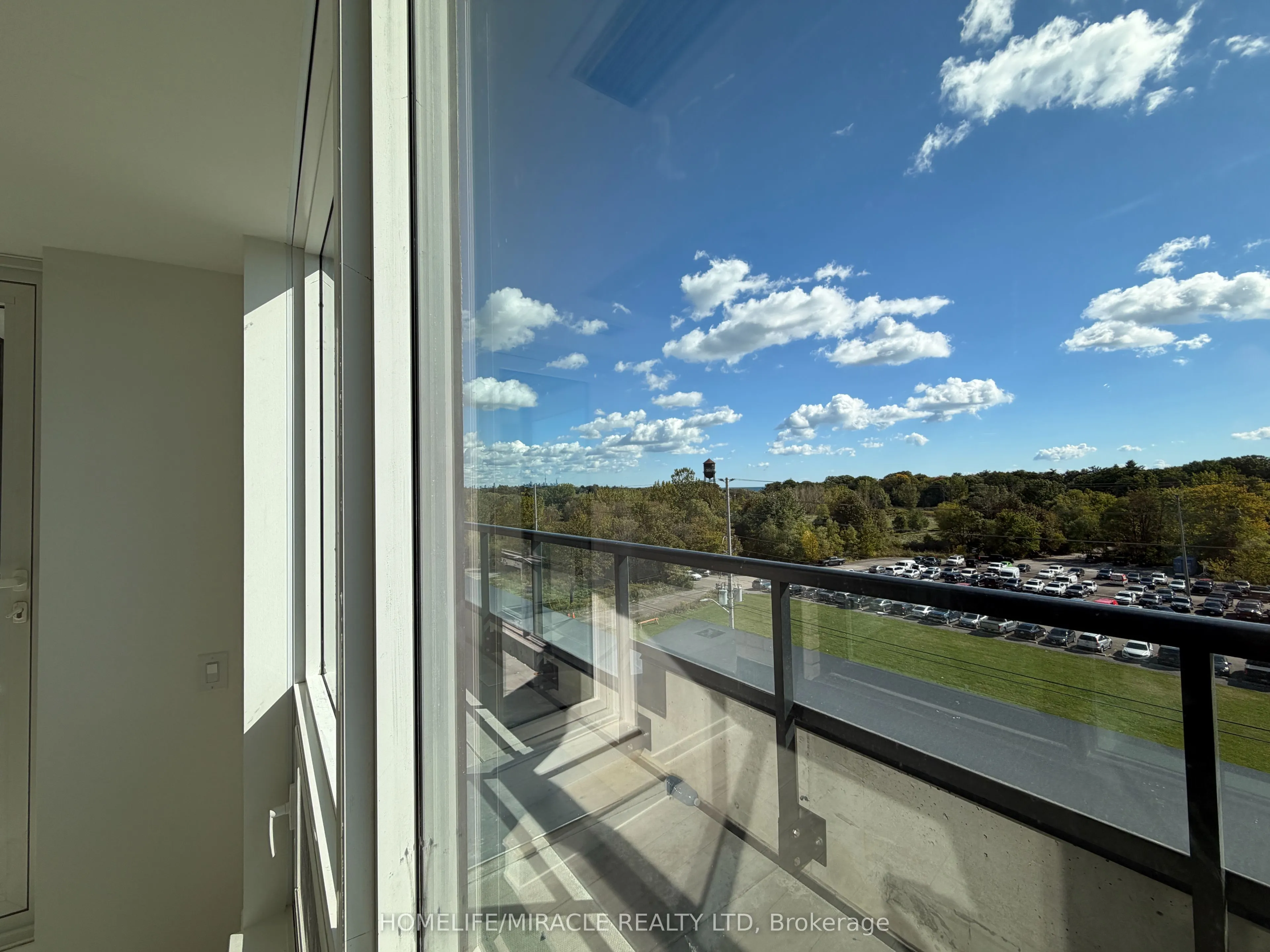 1381 Lakeshore Road E #523