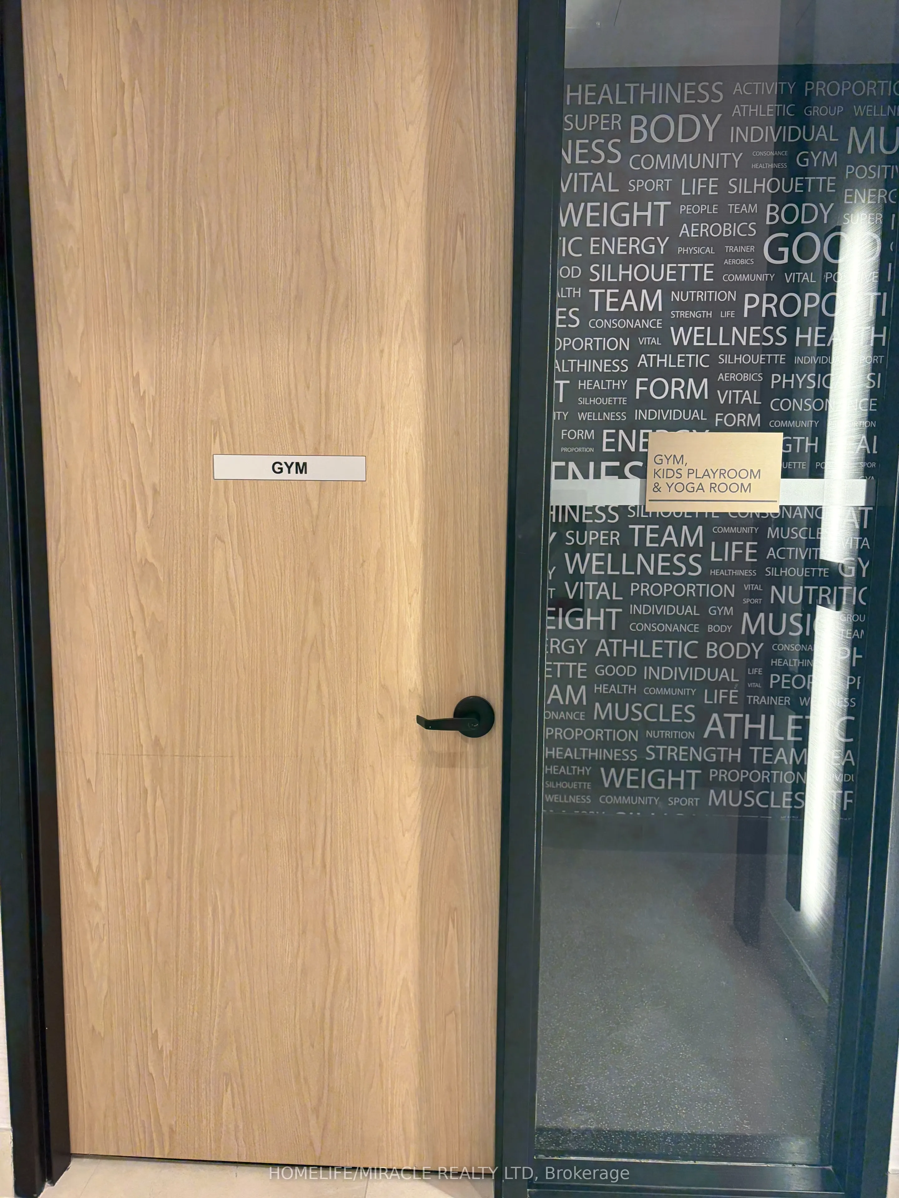 1381 Lakeshore Road E #523