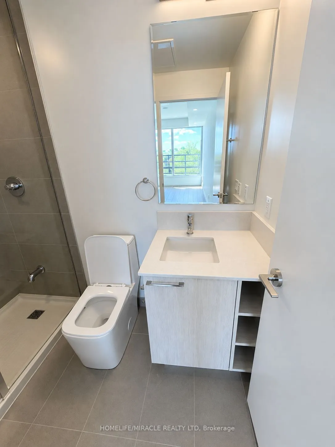 1381 Lakeshore Road E #523
