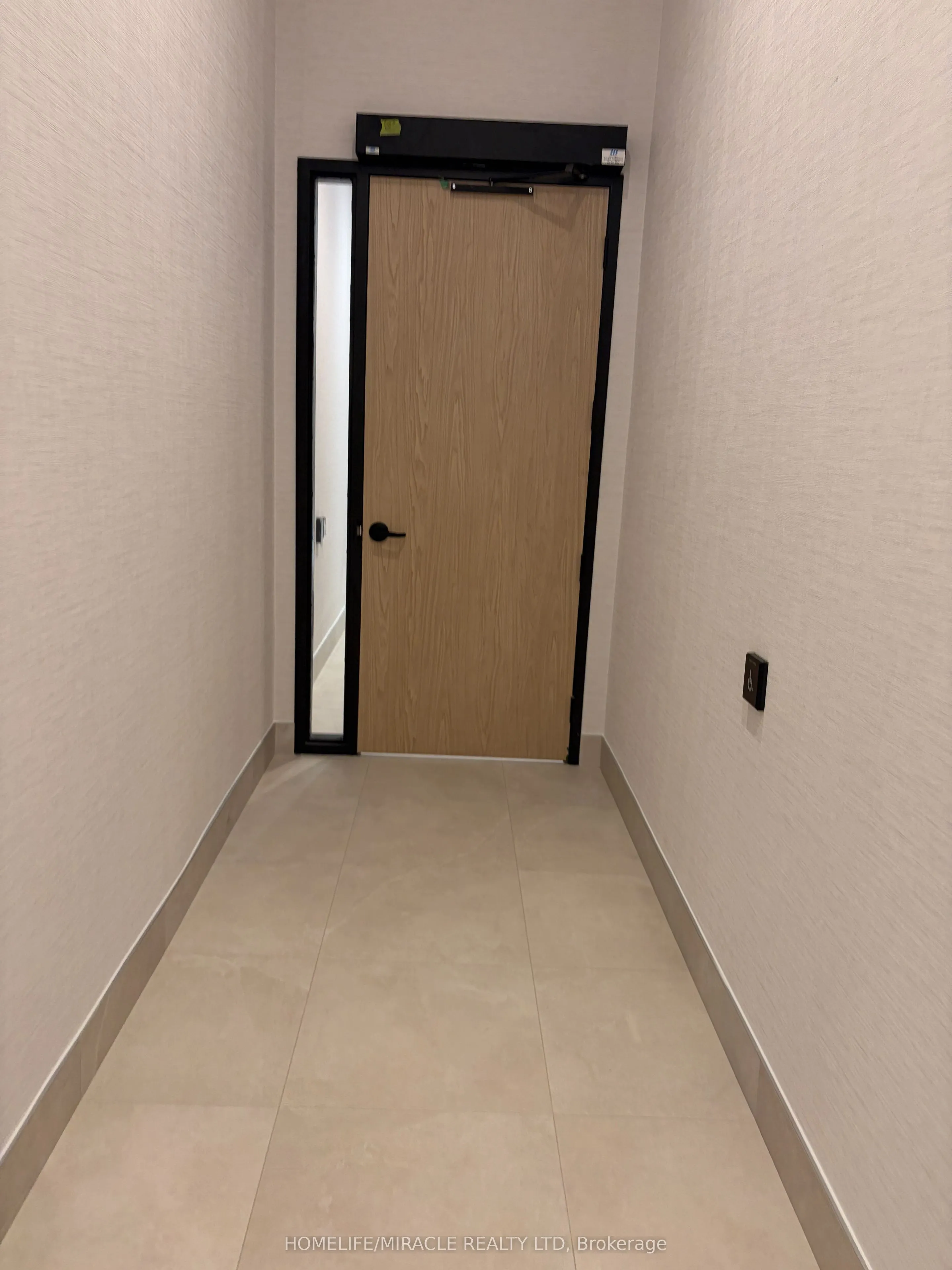 1381 Lakeshore Road E #523