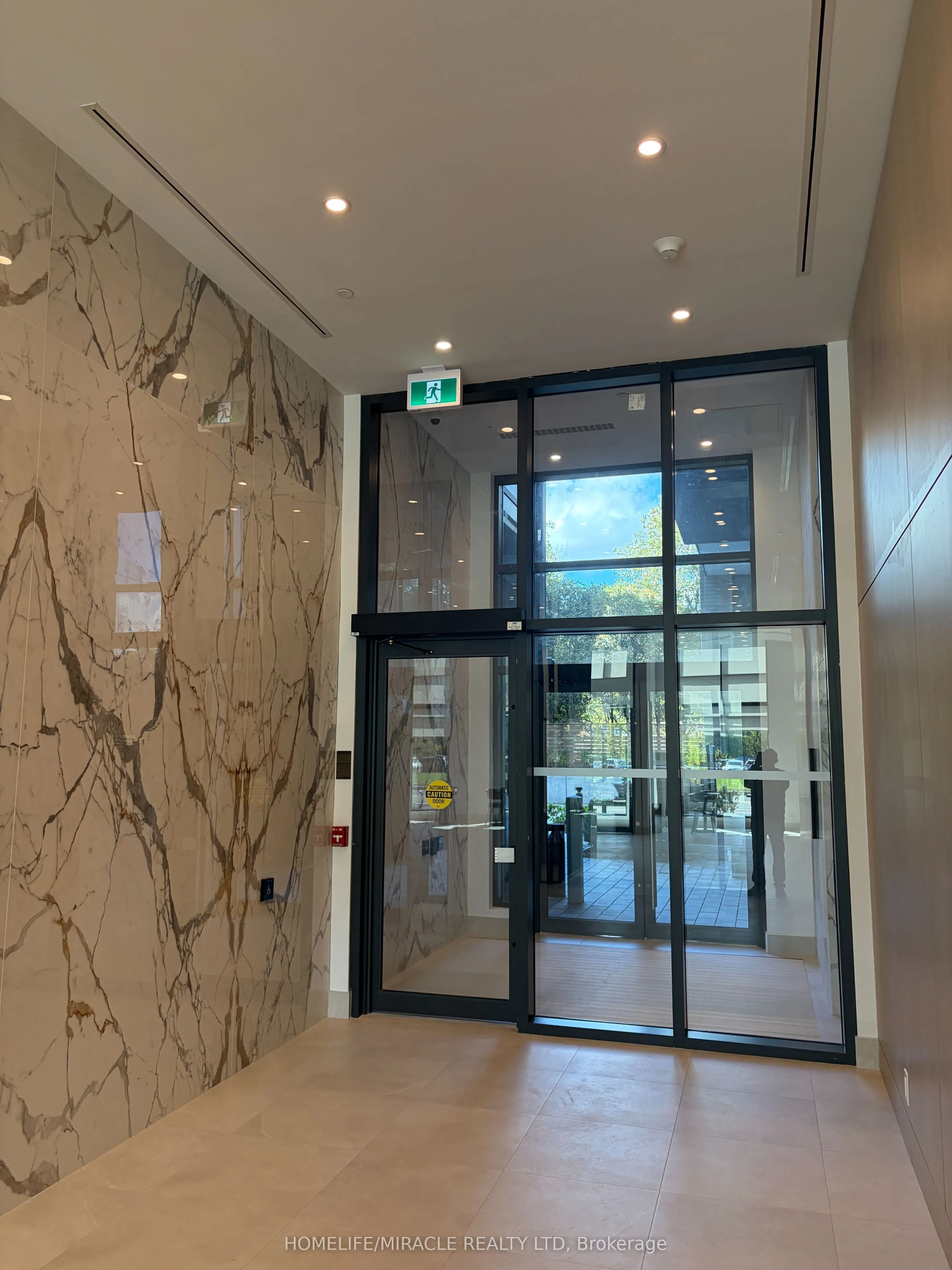 1381 Lakeshore Road E #523
