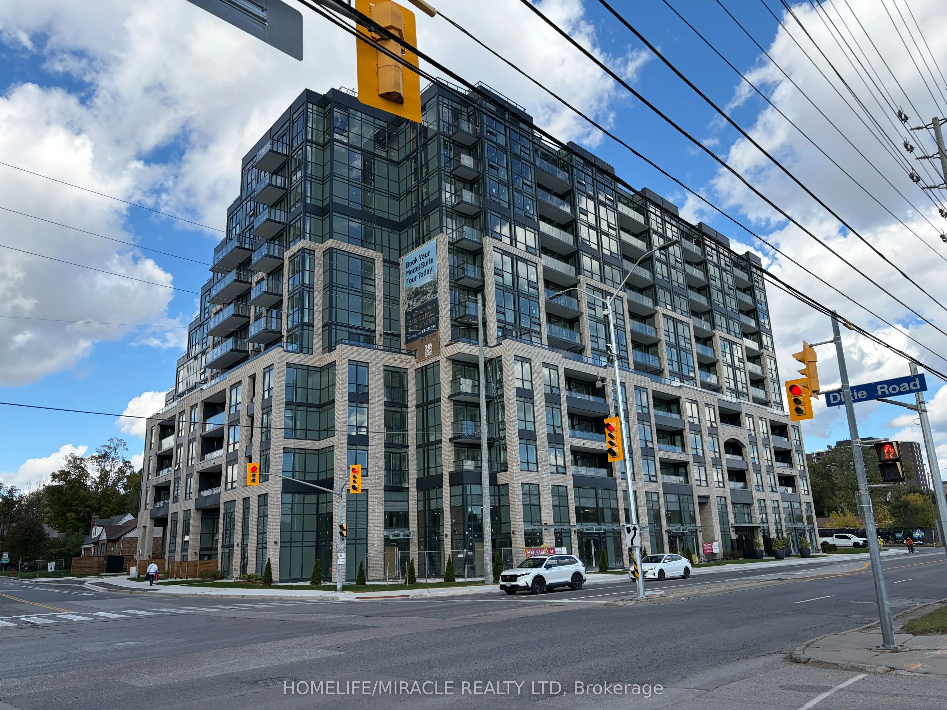 1381 Lakeshore Road E #523