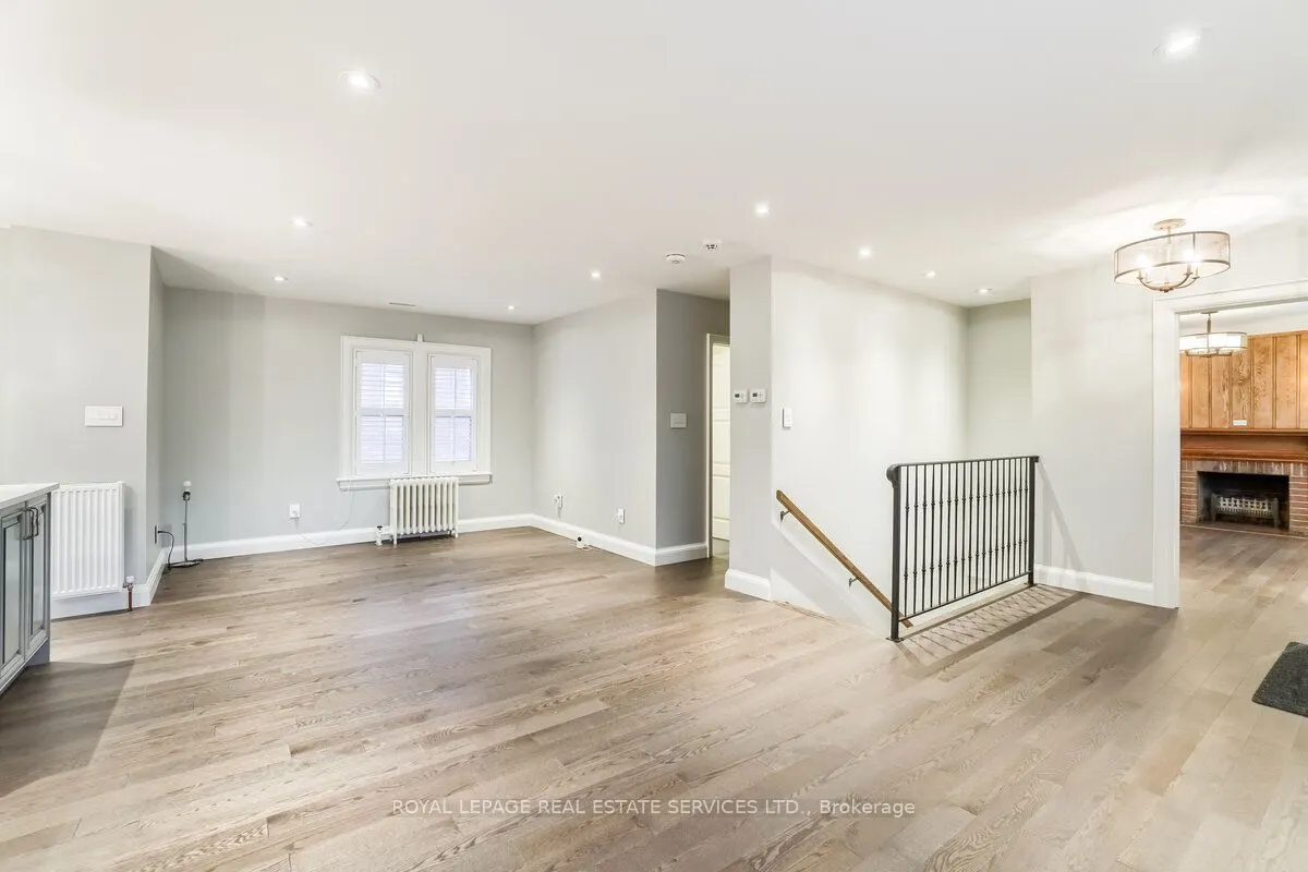 880 Royal York Road