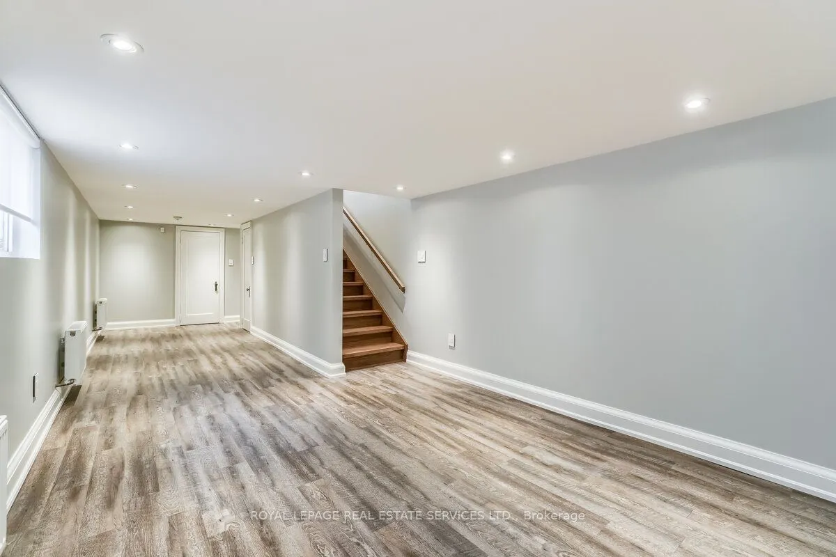 880 Royal York Road