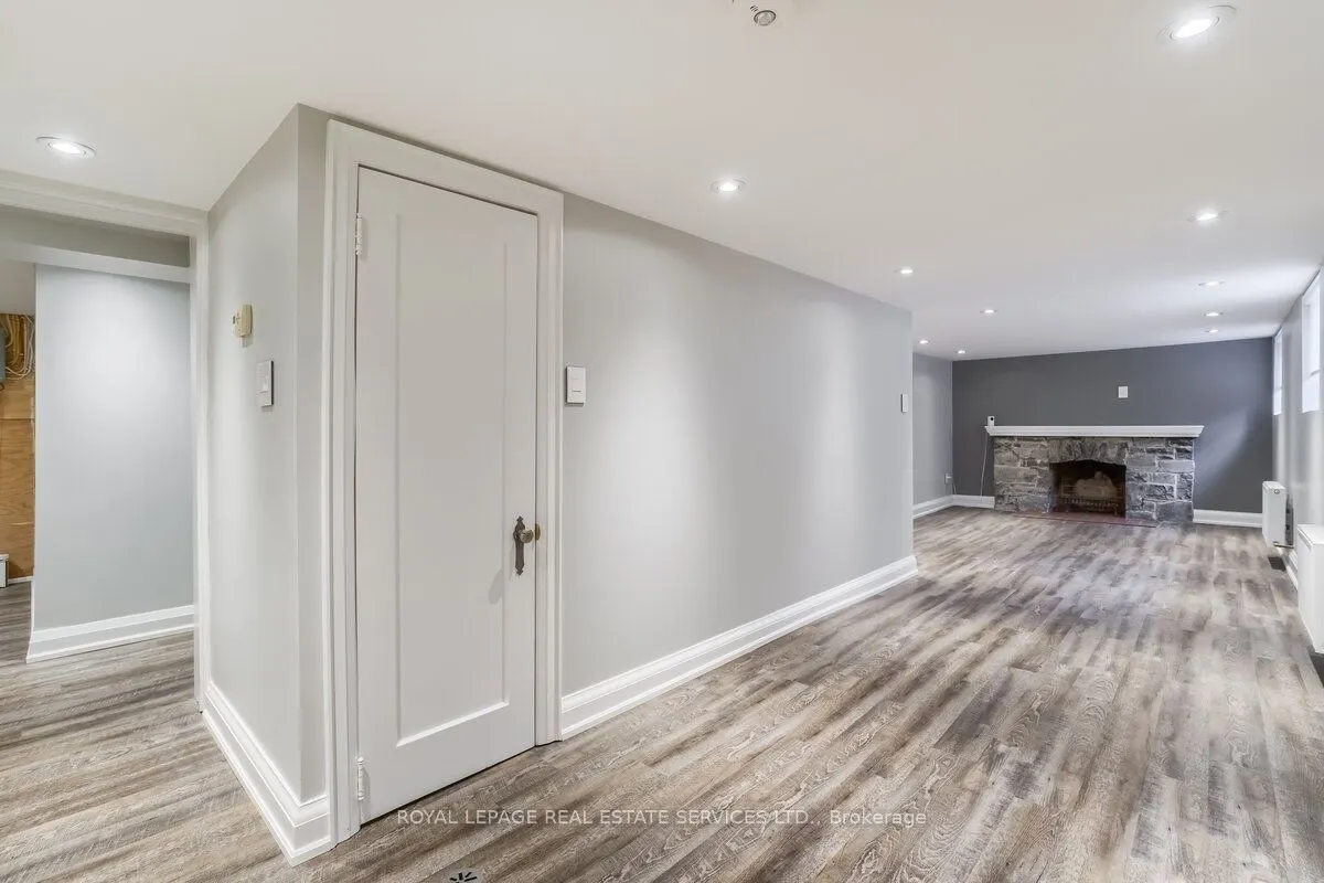 880 Royal York Road