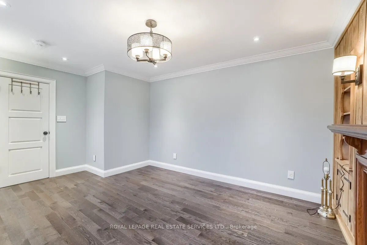 880 Royal York Road