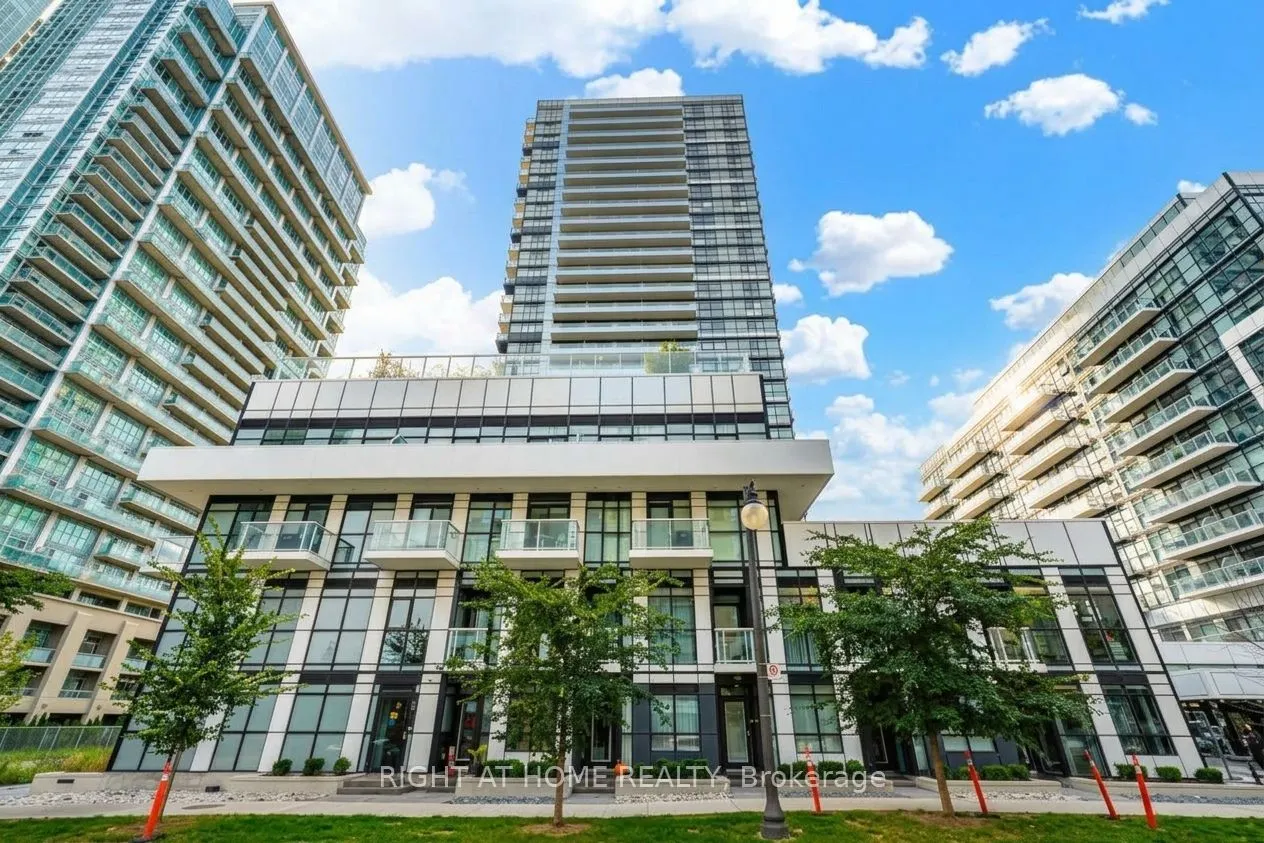 251 Manitoba Street #402