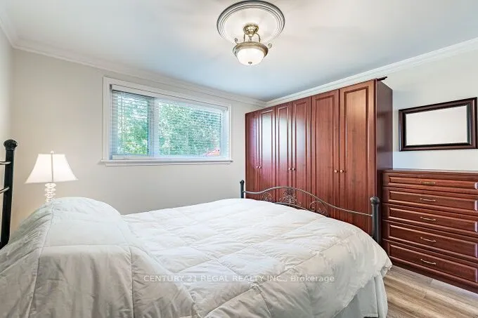 2 Alderbury Crescent