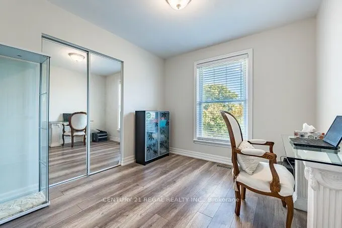 2 Alderbury Crescent