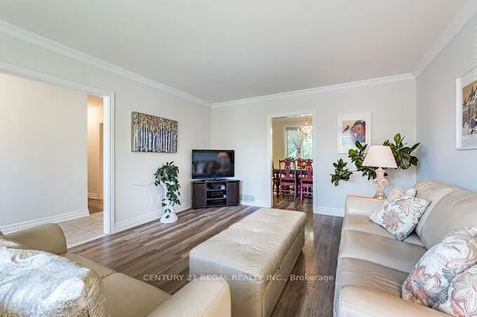 2 Alderbury Crescent