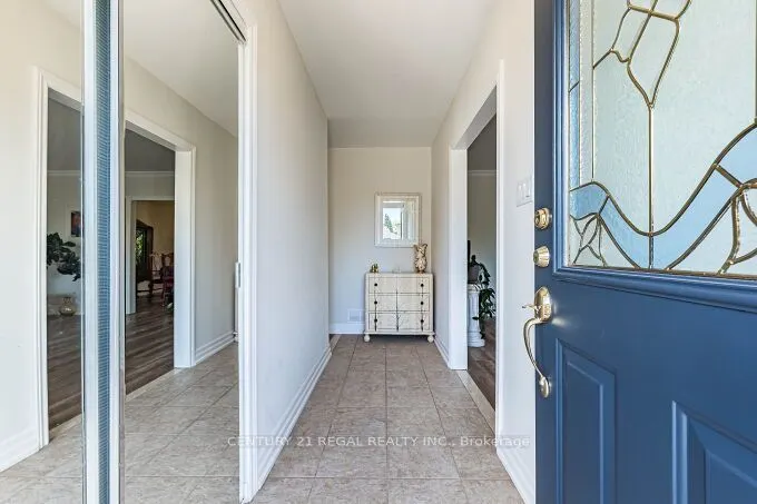 2 Alderbury Crescent