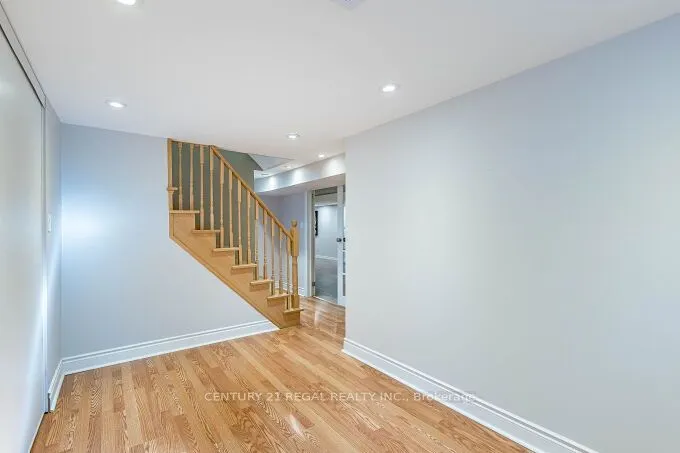 2 Alderbury Crescent