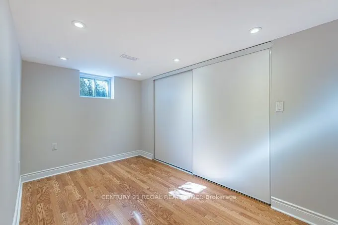2 Alderbury Crescent