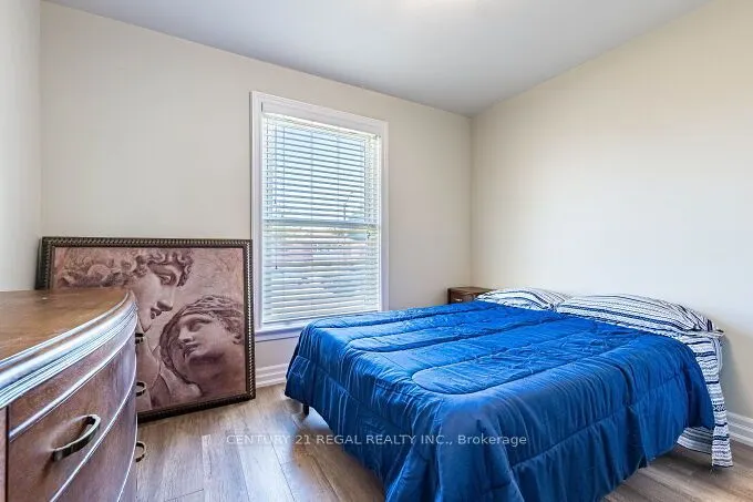 2 Alderbury Crescent