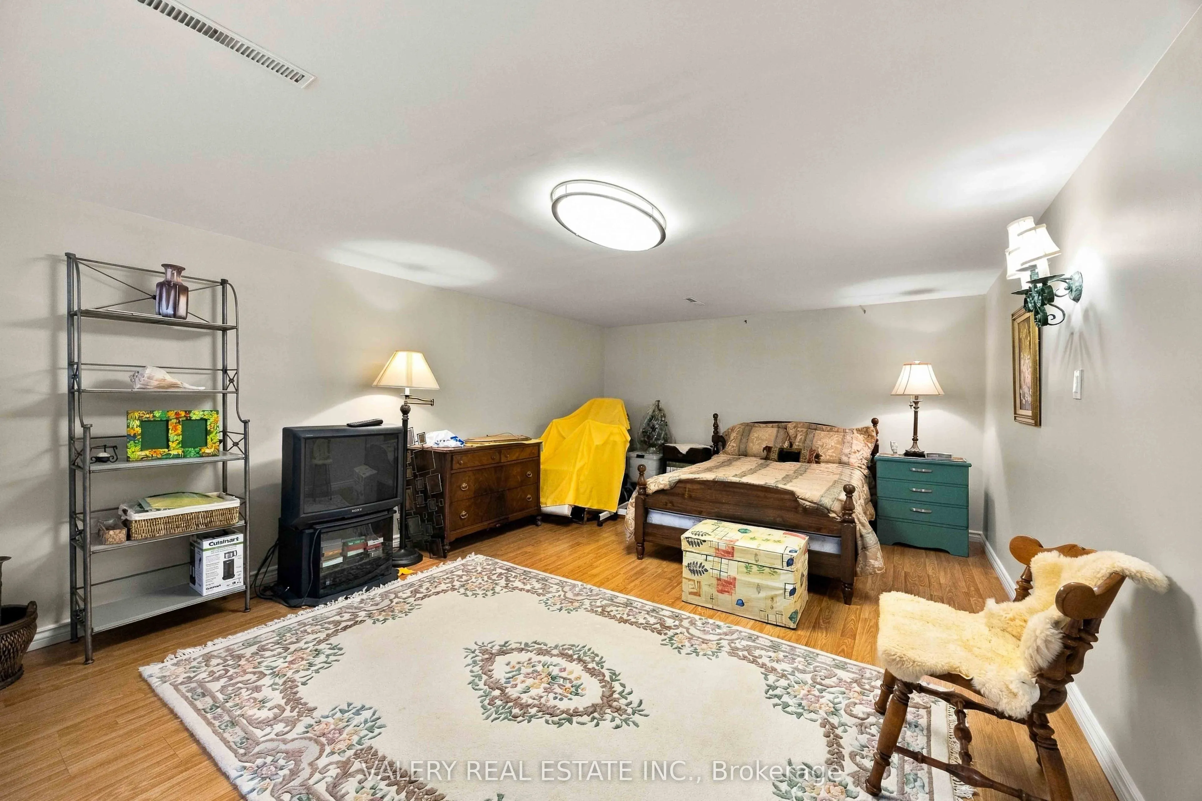 305 Renforth Drive