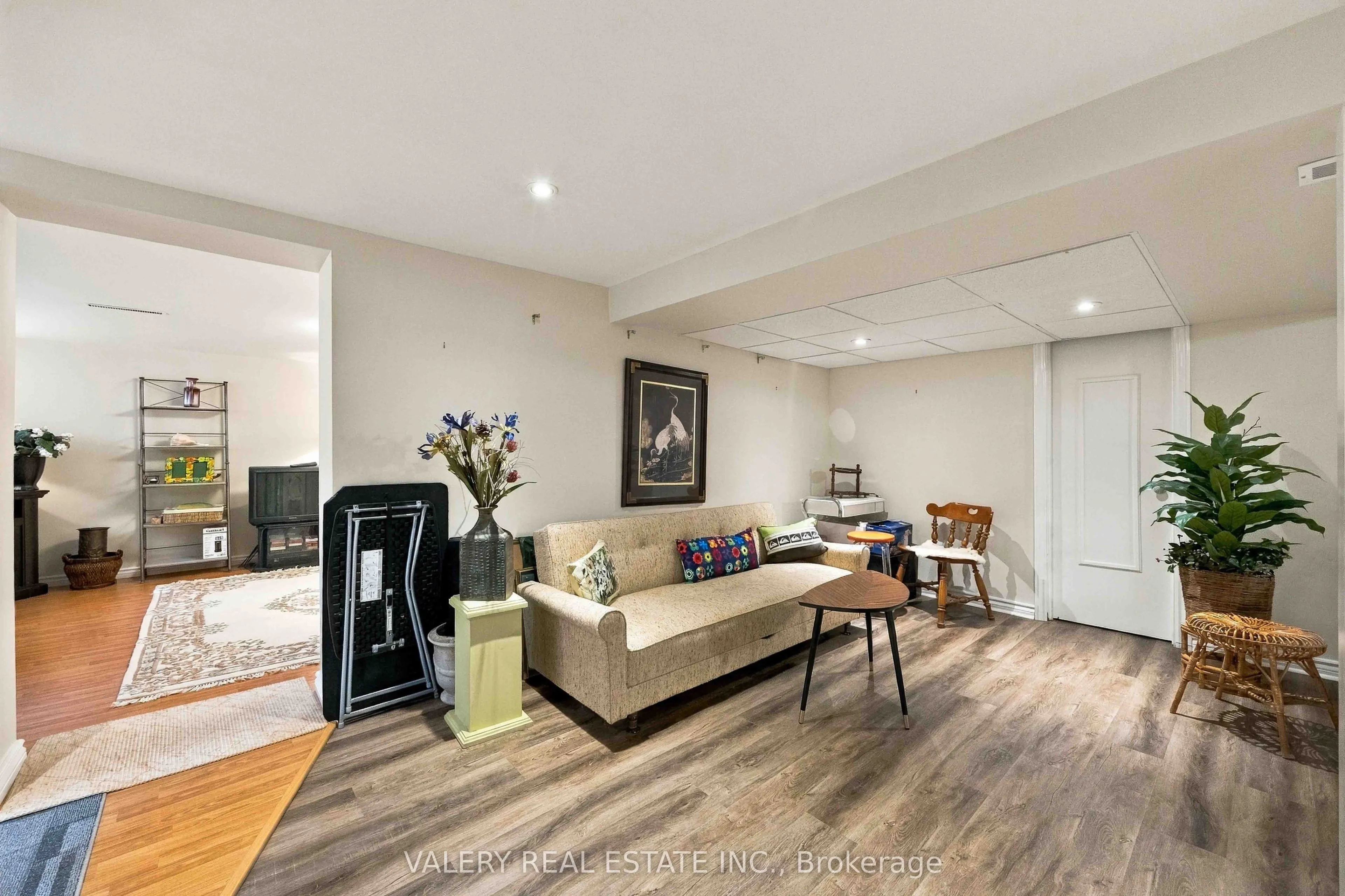 305 Renforth Drive