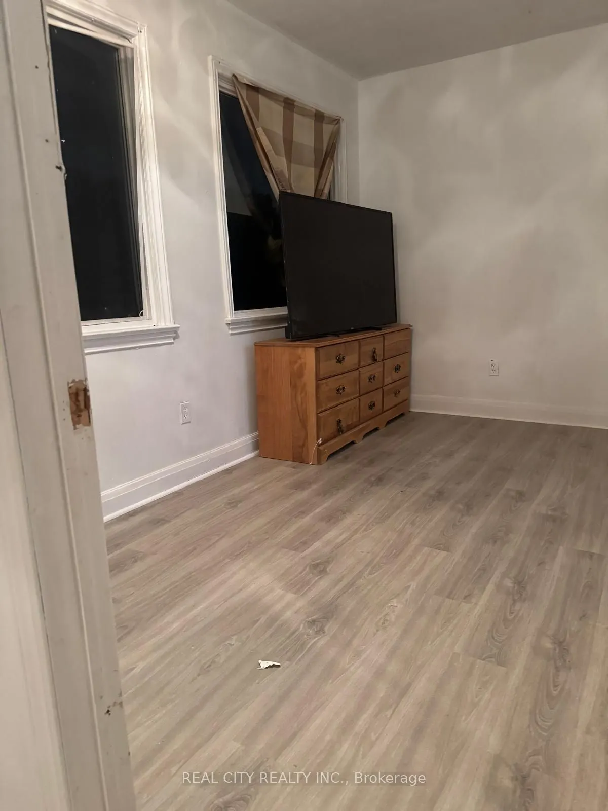 117 North Service Road E #117A