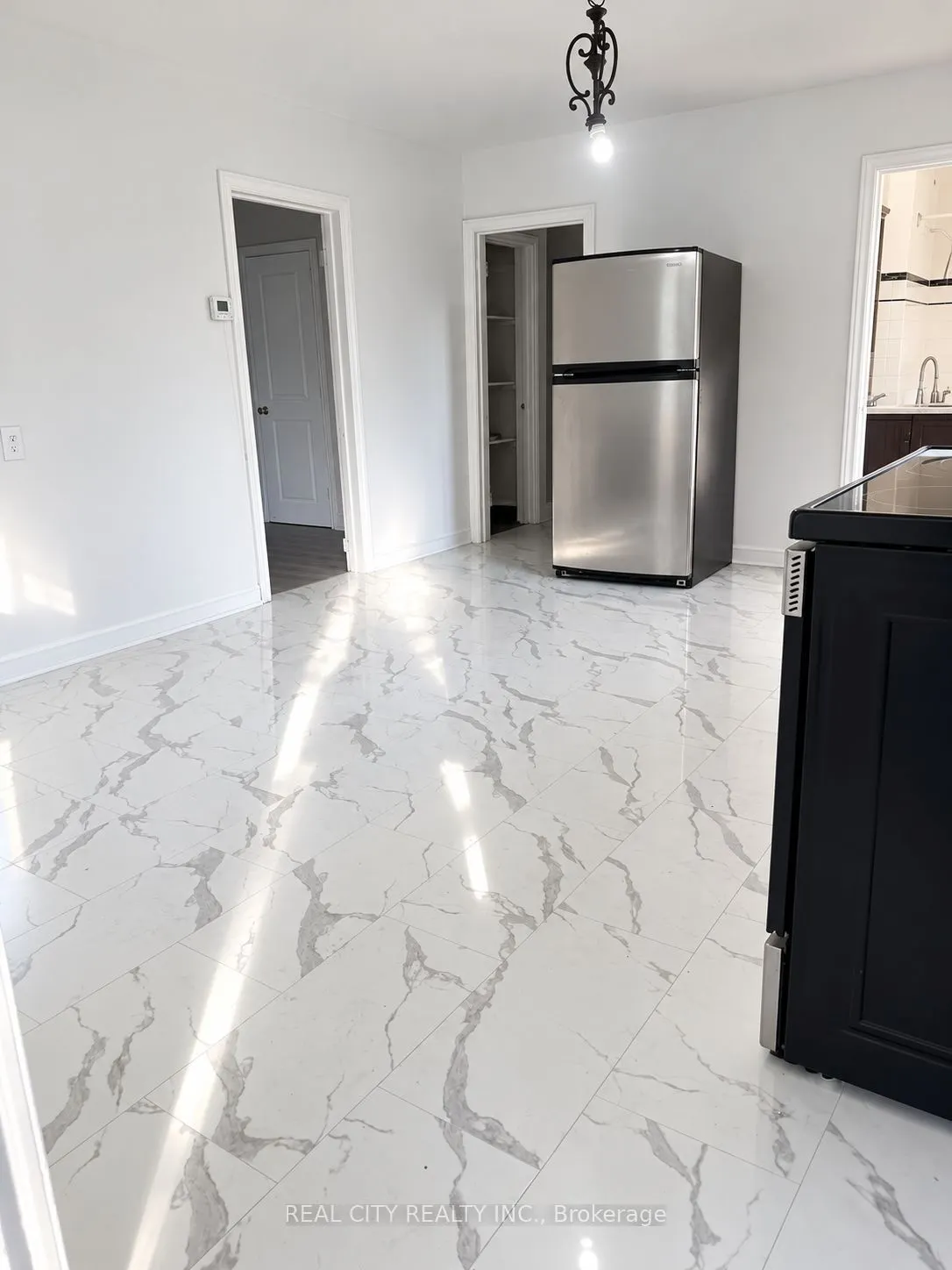 117 North Service Road E #117A