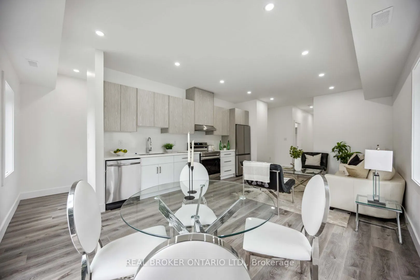 14 Hatfield Crescent #4