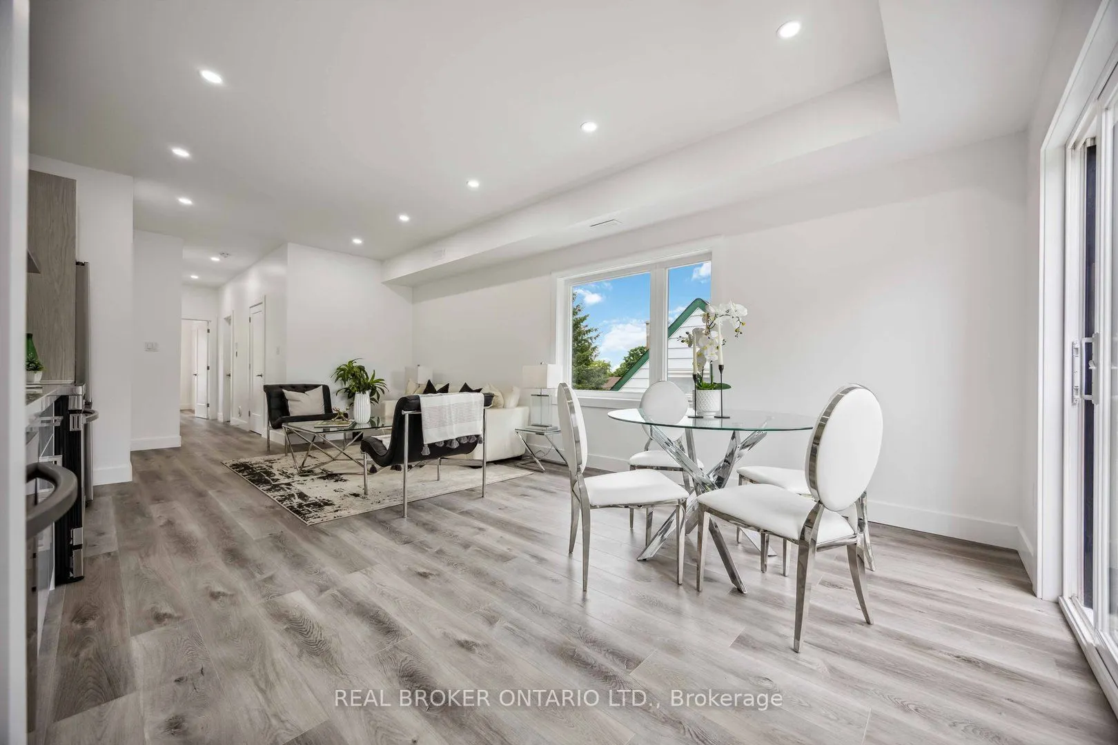 14 Hatfield Crescent #4