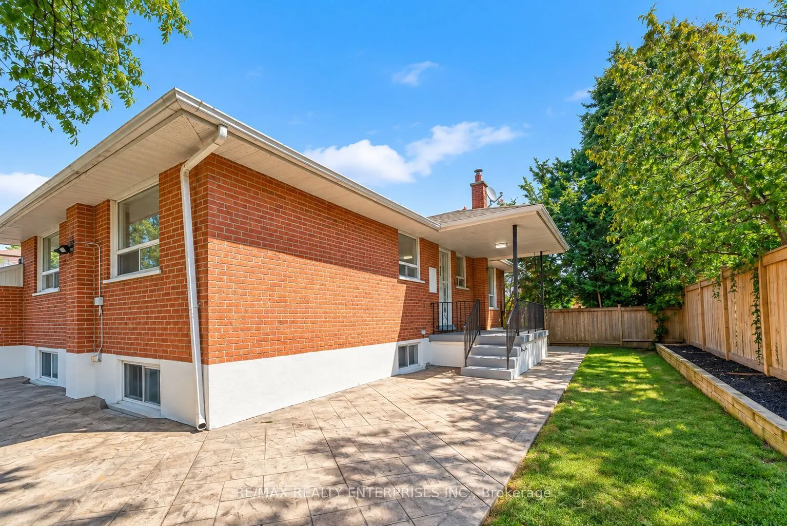 16 Warbeck Place