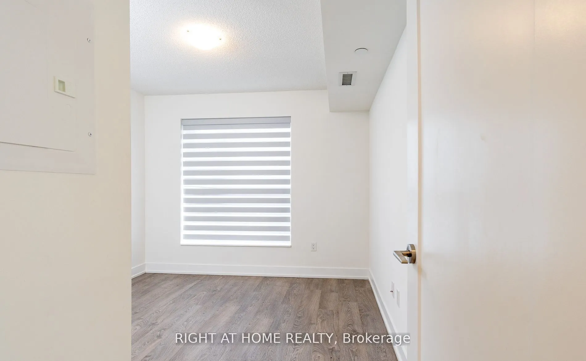 9 Mabelle Avenue #1622