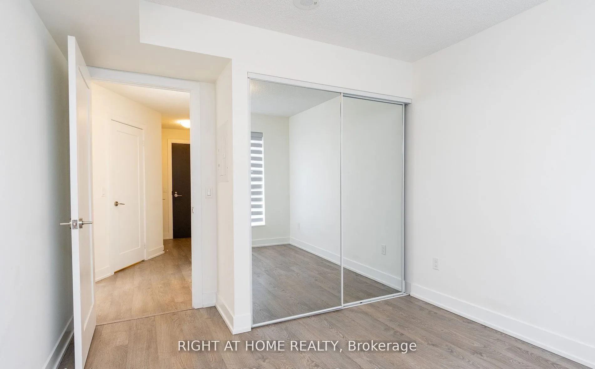 9 Mabelle Avenue #1622
