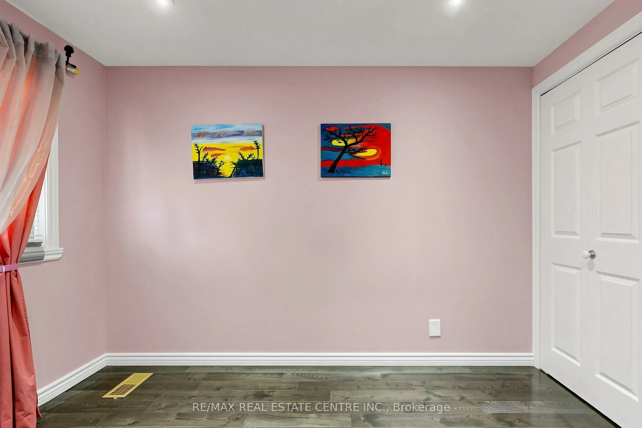 1 Hawkins Court