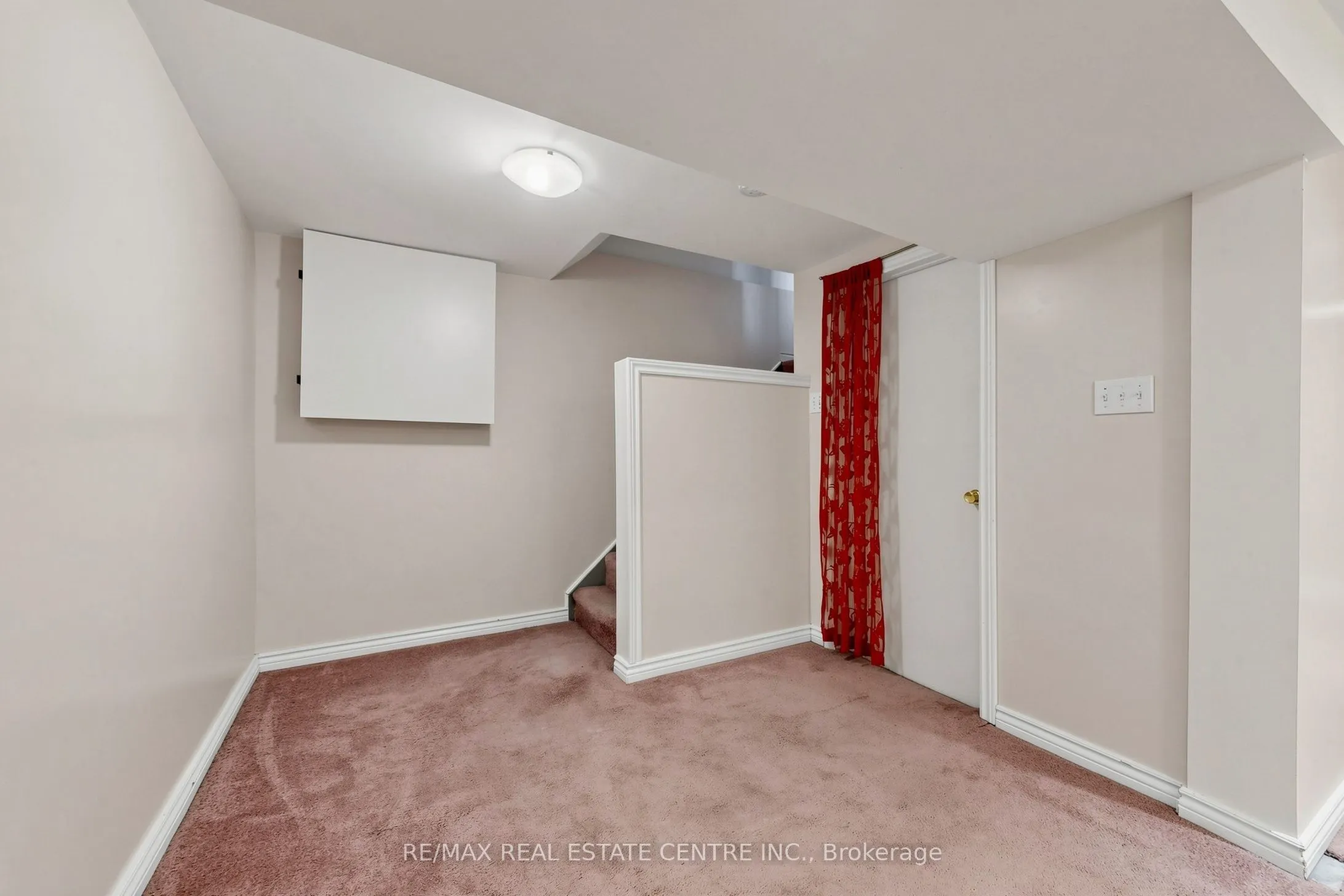 1 Hawkins Court