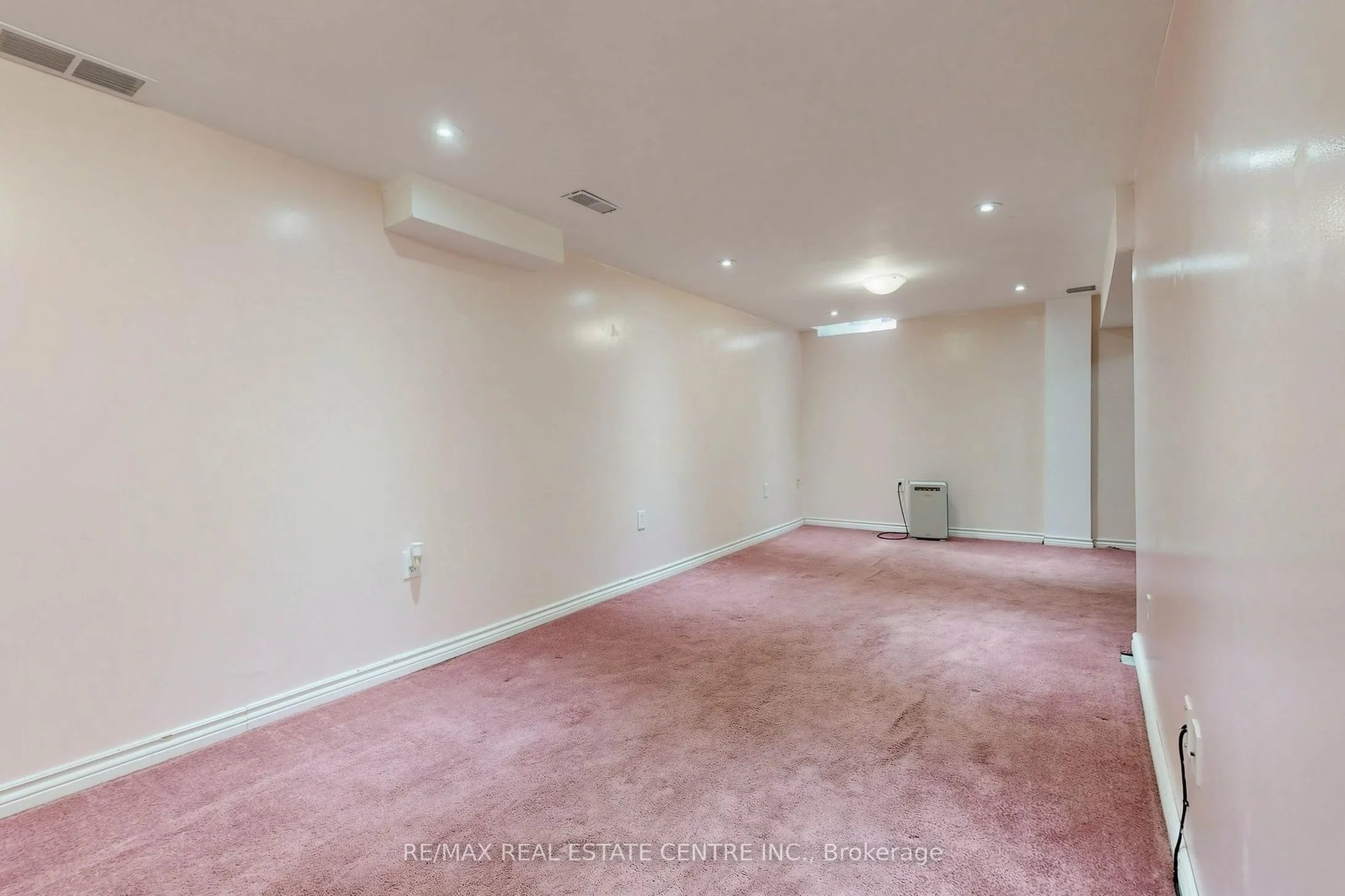 1 Hawkins Court