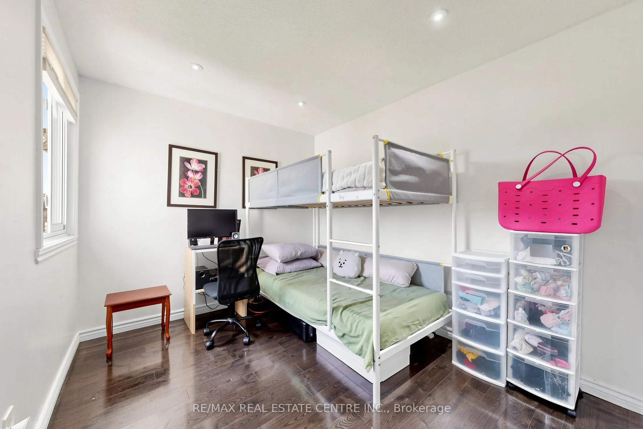 1 Hawkins Court