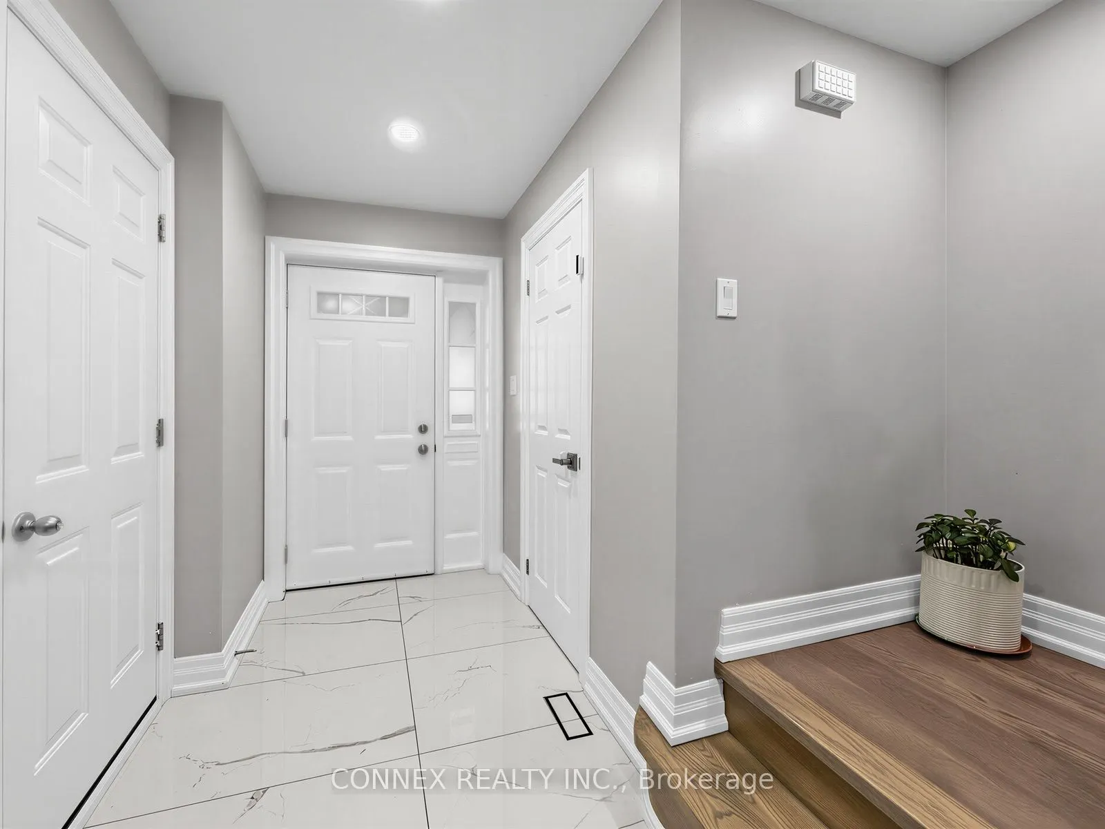 5998 Chidham Crescent