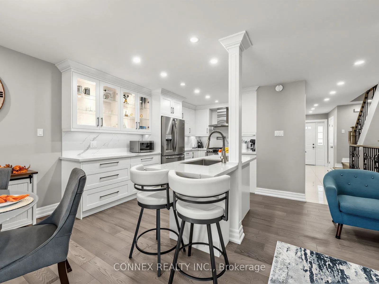 5998 Chidham Crescent