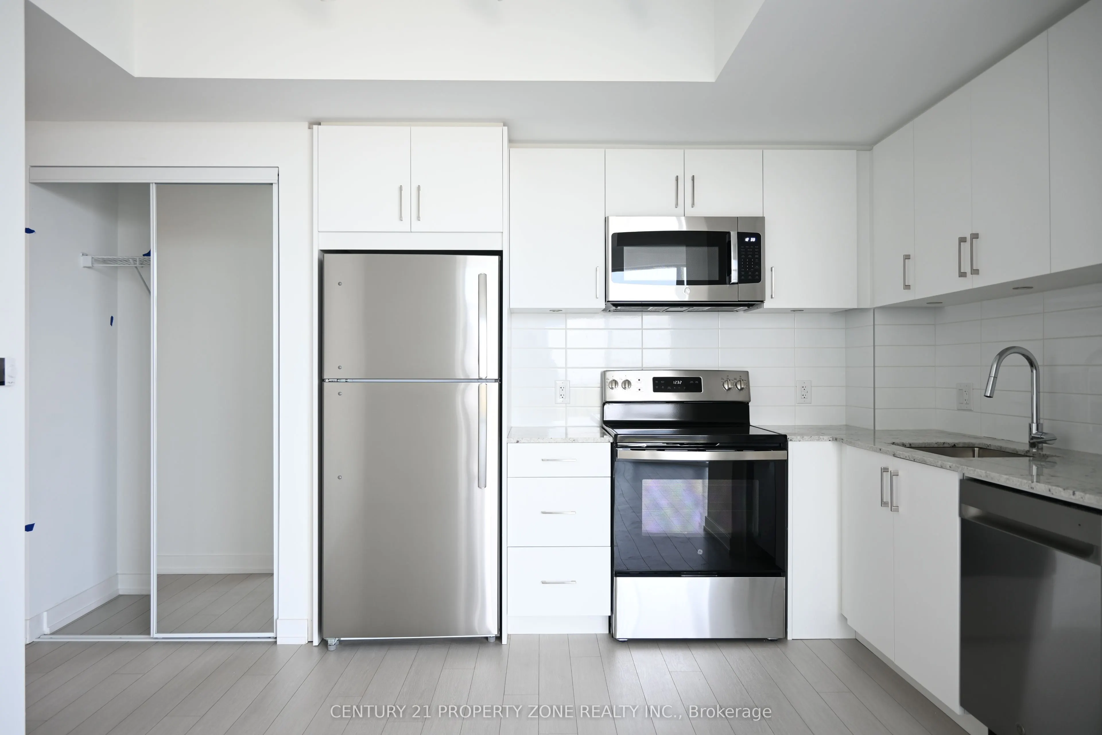 4010 Eglinton Avenue W #2702